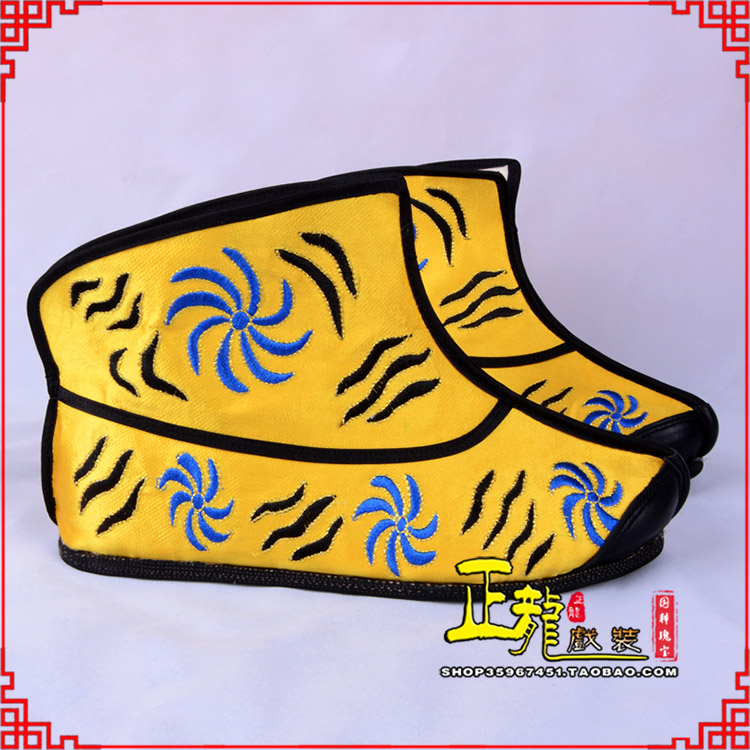 西乌珠穆沁旗.美猴王靴子虎纹靴金黄快靴 猴鞋